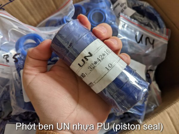 Phớt ben UN 42x55x7